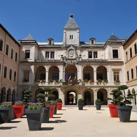 Du Temple A Apartament Vienne (Isere)