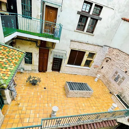 Du Temple A Apartament Vienne (Isere)
